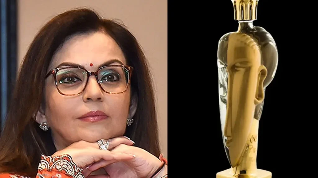 1 घूंट पानी की कीमत है iPhone जितनी! नीता अंबानी पीती हैं दुनिया का सबसे महंगा पानी 2 Nita Ambani Water Bottle Price
